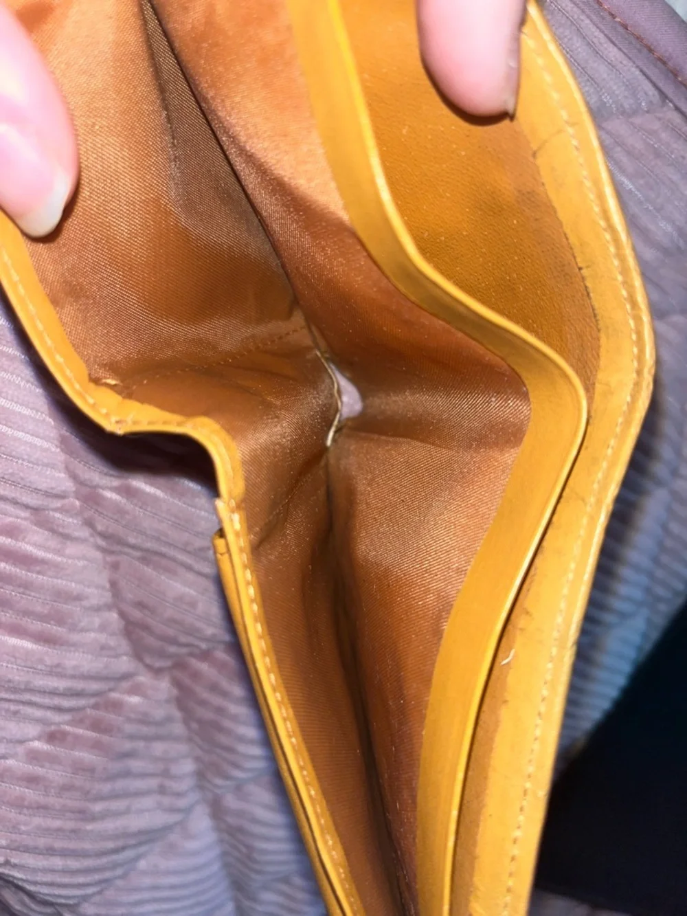 Vintage Christian Dior Men's Black Bifold Wallet with Tan Trim - Picture 5 of 8